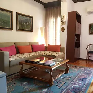 Cosy Penthouse -up To 6 Guests- In The Centre! Daire Selanik